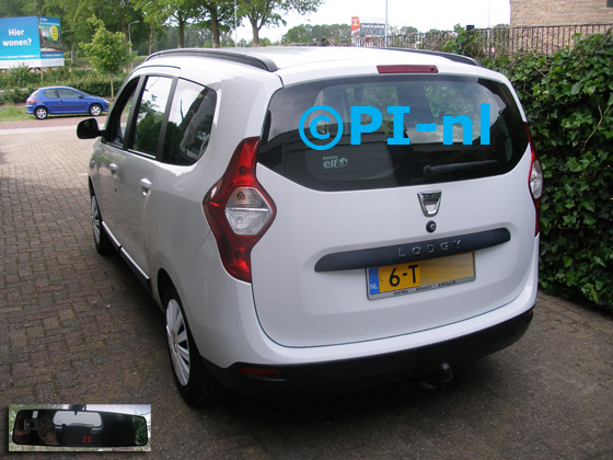Parkeersensoren (set C 2020) ingebouwd door PI-nl in een Dacia Lodgy Laureate uit 2014. De display is de spiegeldisplay.