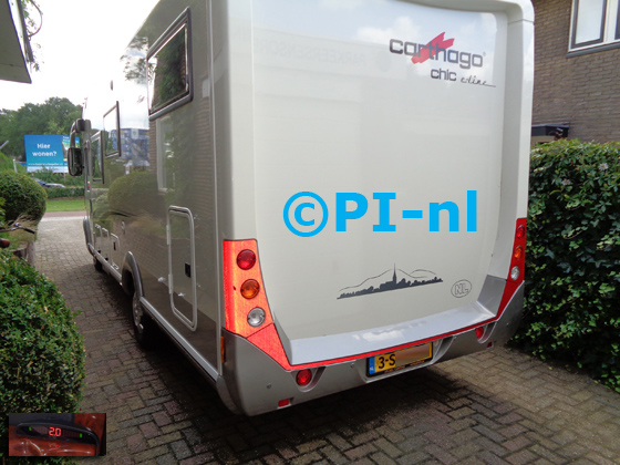 Parkeersensoren (set A 2020) ingebouwd door PI-nl in een Carthago Chic E-Line (Fiat Ducato) camper met canbus uit 2014. De display werd linksvoor bij het dashboard gemonteerd.