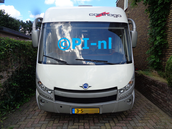 Parkeersensoren (set E 2020) ingebouwd door PI-nl in de voorbumper van een Carthago Chic E-Line (Fiat Ducato) camper uit 2014. De pieper werd voorin gemonteerd.