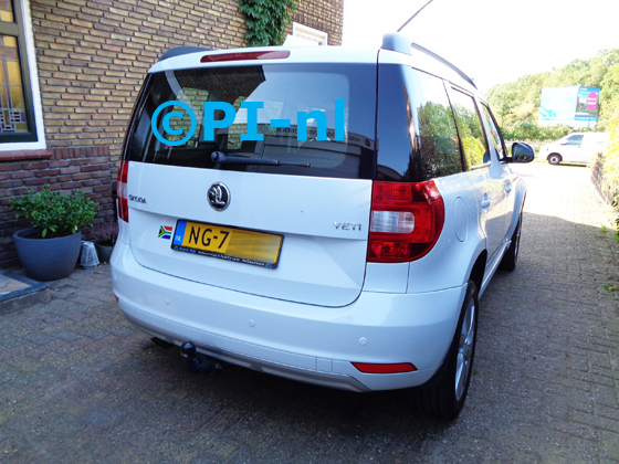 Parkeersensoren (set E 2020) ingebouwd door PI-nl in een Skoda Yeti met canbus uit 2015. De pieper werd verstopt.