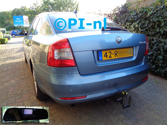 Parkeersensoren (set D 2020) ingebouwd door PI-nl in een Skoda Octavia 1.2 TSI met canbus uit 2011. De spiegeldisplay is van de set met bumpercamera en sensoren.