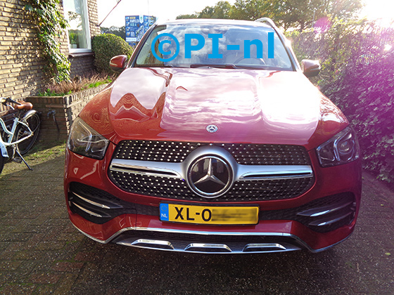 Parkeersensoren (set E 2020) ingebouwd door PI-nl in de voorbumper van een Mercedes-Benz GLE uit 2019. De pieper werd verstopt.
