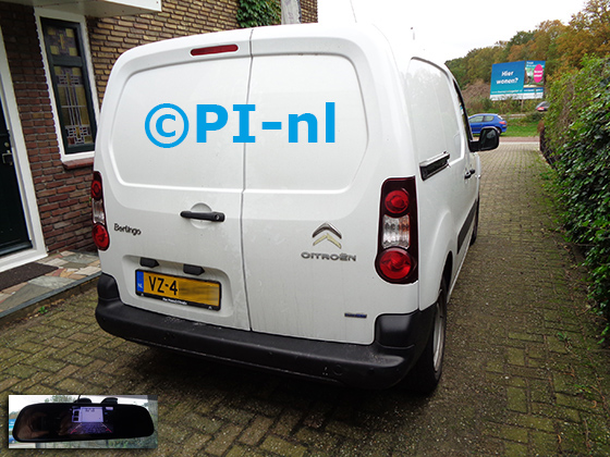 Parkeersensoren (set D 2020) ingebouwd door PI-nl in een Citroen Berlingo met canbus uit 2016. De spiegeldisplay is van de set met bumpercamera en sensoren.
