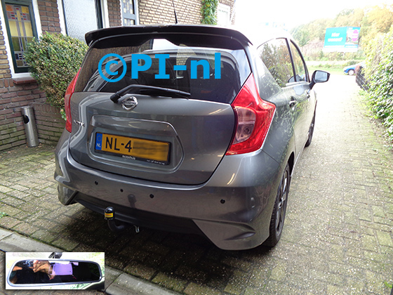 Parkeersensoren (set D 2020) ingebouwd door PI-nl in een Nissan Note Black Edition uit 2017. De spiegeldisplay is van de set met bumpercamera en sensoren.
