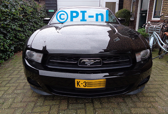 Parkeersensoren (set E 2020) ingebouwd door PI-nl in de voorbumper van een Ford Mustang 3.7 V6 Coupe uit 2010. De pieper werd voorin verstopt.