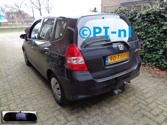 Parkeersensoren (set D 2020) ingebouwd door PI-nl in een Honda Jazz uit 2006. De spiegeldisplay is van de set met bumpercamera en sensoren.