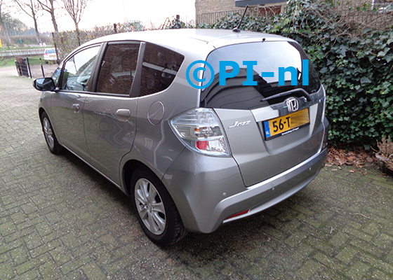 Parkeersensoren (set E 2020) ingebouwd door PI-nl in een Honda Jazz Hybrid uit 2012. De pieper werd voorin gemonteerd.