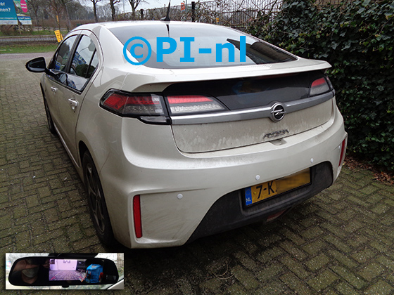Parkeersensoren (set F 2021) ingebouwd door PI-nl in een Opel Ampera met canbus uit 2014. De spiegeldisplay is van de set met kentekenplaatcamera en sensoren.