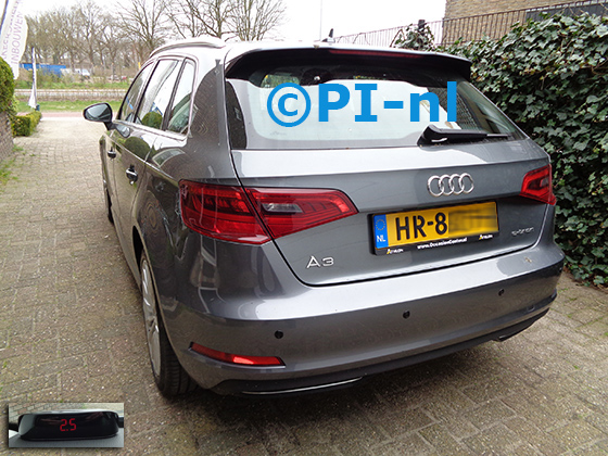 Parkeersensoren (set A 2021) ingebouwd door PI-nl in een Audi A3 Sportback E-tron met canbus uit 2015. De display werd linksvoor bij de a-stijl gemonteerd.