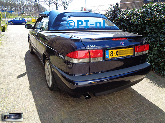 Parkeersensoren (set A 2021) ingebouwd door PI-nl in een Saab 9-3 Aero Cabriolet uit 2003. De display werd linksvoor bij de a-stijl gemonteerd.