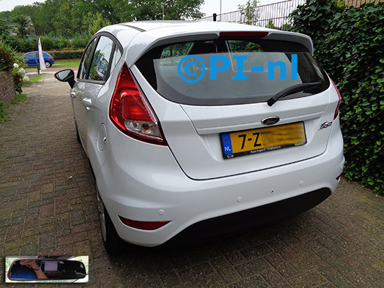 Parkeersensoren (set D 2021) ingebouwd door PI-nl in een Ford Fiesta met canbus uit 2015. De spiegeldisplay is van de set met bumpercamera en sensoren.
