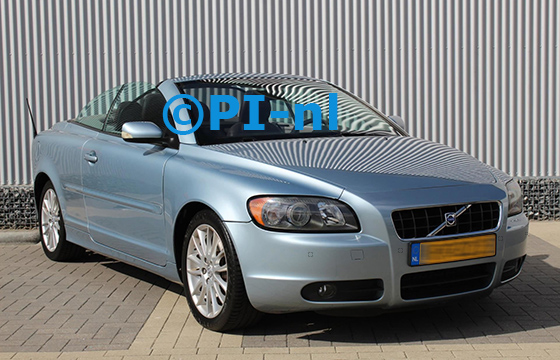 Parkeersensoren (set E 2021) ingebouwd door PI-nl in de voorbumper van een Volvo C70 Cabriolet uit 2007. De pieper werd voorin gemonteerd.