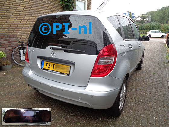 Parkeersensoren (set D 2021) ingebouwd door PI-nl in een Mercedes-Benz A160 uit 2012. De display is van de set met bumpercamera en sensoren.