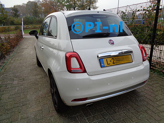 Parkeersensoren (set D 2021) ingebouwd door PI-nl in een Fiat 500 met canbus uit 2020. De spiegeldisplay is van de set met bumpercamera en sensoren.