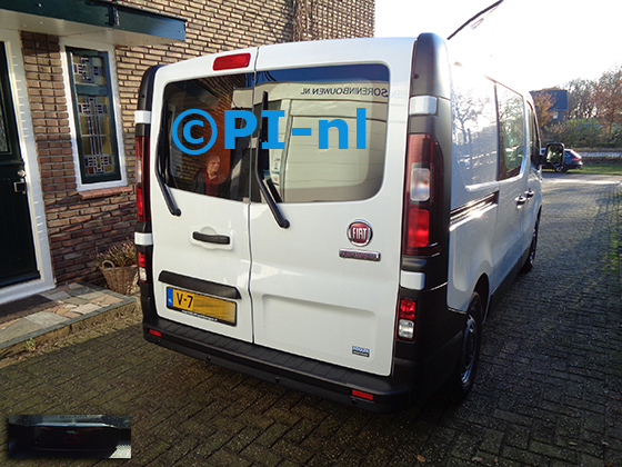 Parkeersensoren (set A 2021) ingebouwd door PI-nl in een Fiat Talento met canbus uit 2017. De display werd linksvoor bij de a-stijl gemonteerd.