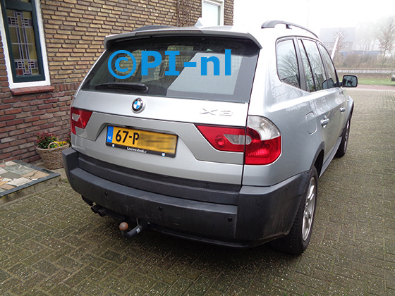 Parkeersensoren (set E 2022) ingebouwd door PI-nl in een BMW X3 met canbus uit 2005. De pieper werd voorin gemonteerd.