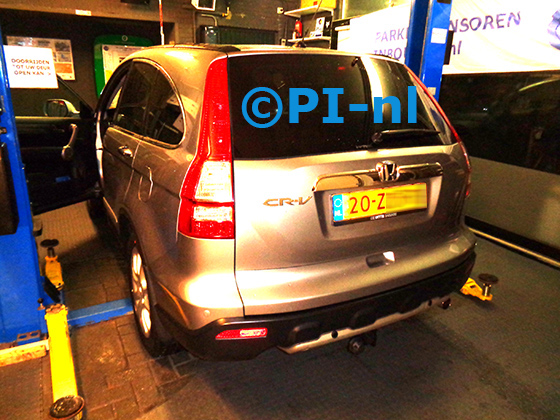 Camera-set (set 2022) ingebouwd door PI-nl in een Honda CR-V uit 2008. De monitor is van de set met bumpercamera.