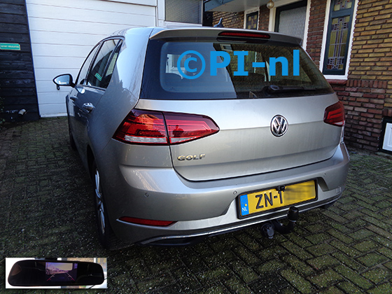 Camera-set (set 2022) ingebouwd door PI-nl in een Volkswagen Golf (hb) met canbus uit 2019. De spiegeldisplay is van de set met kentekenplaatcamera.