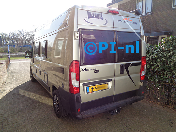 Parkeersensoren (set E 2022) ingebouwd door PI-nl in een Fiat Ducato McLouis Menfys Van camperbus met canbus uit 2020. De pieper werd voorin gemonteerd. Er werden antraciete sensoren gemonteerd.