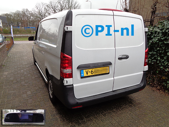 Parkeersensoren (set D 2022) ingebouwd door PI-nl in een Mercedes-Benz Vito met canbus uit 2017. De spiegeldisplay (op zuignapspiegel) is van de set met bumpercamera en sensoren.