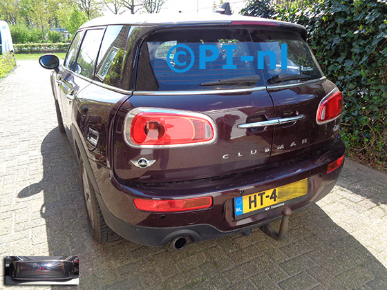 Parkeersensoren (set A 2022) ingebouwd door PI-nl in een Mini Clubman One met canbus uit 2016. De display werd op de stuurkolom gemonteerd.