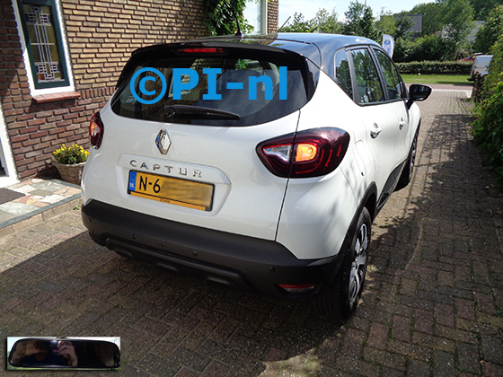 Parkeersensoren (set D 2022) ingebouwd door PI-nl in een Renault Captur met canbus uit 2019. De spiegeldisplay is van de set met bumpercamera en sensoren.