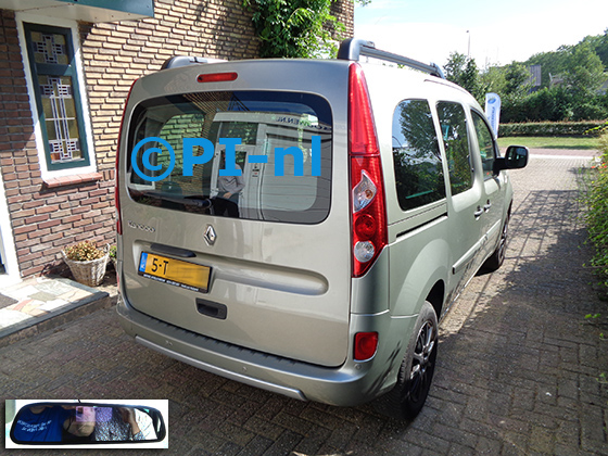 Parkeersensoren (set D 2022) ingebouwd door PI-nl in een Renault Kangoo Family met canbus uit 2010. De spiegeldisplay is van de set met bumpercamera en sensoren.