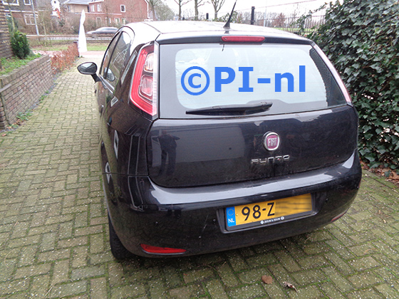 Parkeersensoren (set E 2023) ingebouwd door PI-nl in een Fiat Punto TwinAir uit 2013. De pieper werd achterin gemonteerd.