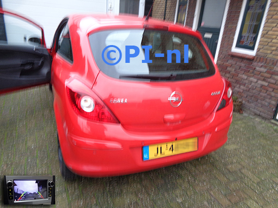 Parkeercamera (set 2023) ingebouwd door PI-nl in een Opel Corsa uit 2009. Het beeld van de bumpercamera is gekoppeld aan een eigen scherm.