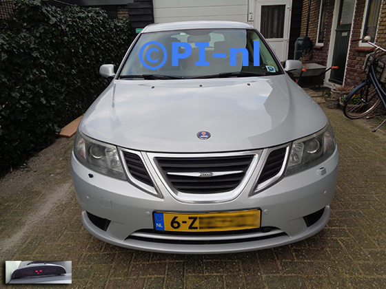 Parkeersensoren (set A 2023) ingebouwd door PI-nl in de voorbumper van een Saab 9-3 Estate uit 2010. De display werd linksvoor bij de a-stijl gemonteerd.