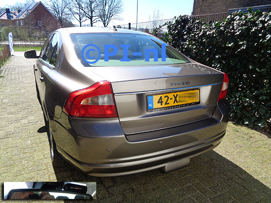 Parkeersensoren (set A 2023) ingebouwd door PI-nl in een Volvo S80 met canbus uit 2007. De display werd op de binnenspiegel gemonteerd.