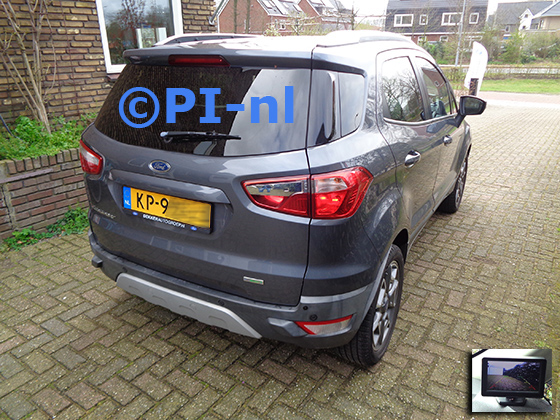 Camera-set (set 2023) ingebouwd door PI-nl in een Ford EcoSport met canbus uit 2016. De monitor is van de set met bumpercamera. De camera doet hier dienst om het deel tussen sensor vier en de dode hoek te bekijken.