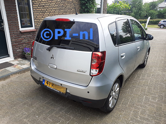 Parkeersensoren (set E 2023) ingebouwd door PI-nl in een Mitsubishi Colt CZ5 uit 2011. De pieper werd voorin gemonteerd.