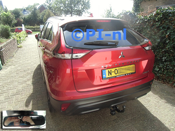 Parkeersensoren (set A 2023) ingebouwd door PI-nl in een Mitsubishi Eclipse Cross PHEV Hybrid met canbus uit 2022. De display werd op de binnenspiegel gemonteerd.