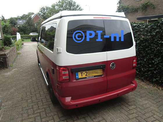 Parkeersensoren (set E 2023) ingebouwd door PI-nl in een Volkswagen Transporter T5 camperbusje met canbus uit 2018. De pieper werd voorin gemonteerd.