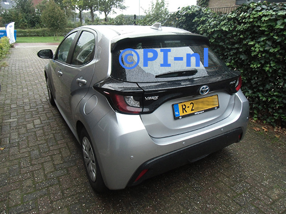 Parkeersensoren (set E 2023) ingebouwd door PI-nl in een Toyota Yaris Hybrid met canbus uit 2022. De pieper werd voorin gemonteerd.