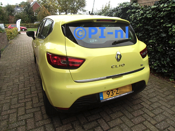 OEM-parkeersensoren (set H 2023) ingebouwd door PI-nl in een Renault Clio (hb) met canbus uit 2013. De pieper werd voorin gemonteerd.
