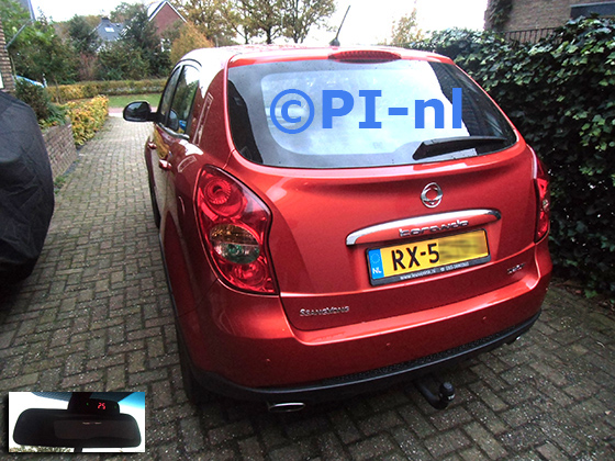 Parkeersensoren (set A 2023) ingebouwd door PI-nl in een Ssangyong Korando met canbus uit 2012. De display werd op de binnenspiegel gemonteerd.