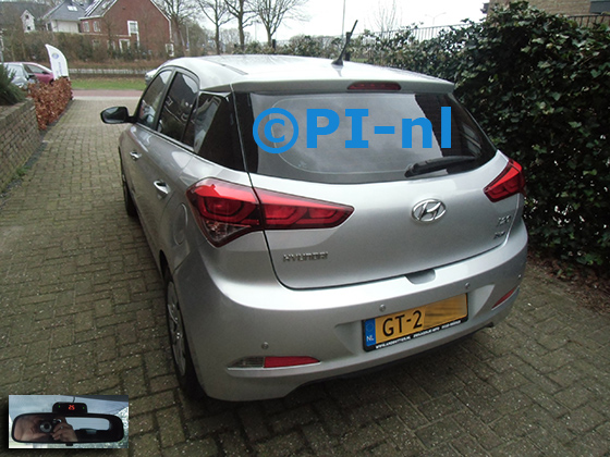 Parkeersensoren (set A 2024) ingebouwd door PI-nl in een Hyundai i20 met canbus uit 2015/2016. De display werd op de binnenspiegel gemonteerd. Er werden standaard zilveren sensoren gemonteerd.