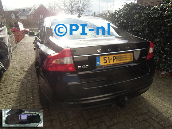 Parkeercamera (set 2024) ingebouwd door PI-nl in een Volvo S80 met canbus uit 2011. De spiegeldisplay is van de set met bumpercamera.