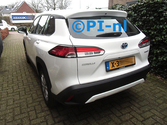 Parkeersensoren (set E 2024) ingebouwd door PI-nl in een Toyota Corolla Cross Active (nieuw) met canbus uit 2024. De pieper werd op verzoek achterin gemonteerd.