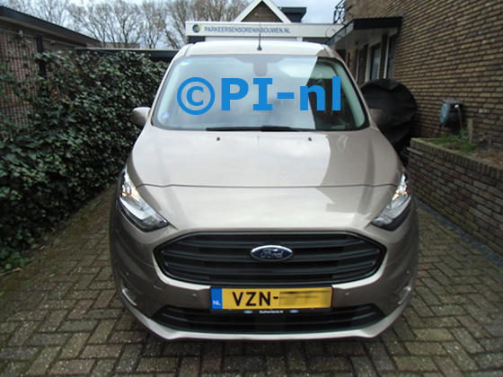 Parkeersensoren (set E 2024) ingebouwd door PI-nl in de voorbumper van een Ford Transit Connect Trend uit 2020. De pieper werd voorin gemonteerd.