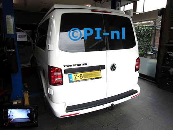 Camera-set (set 2024) ingebouwd door PI-nl in een Volkswagen Transporter T6 camperbus met canbus uit 2018. Het beeld van de set met bumpercamera werd aangesloten op een eigen (niet-VW) scherm.