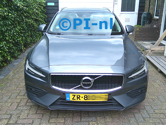 Parkeersensoren (set E 2024) ingebouwd door PI-nl in de voorbumper van een Volvo V60 uit 2019. De pieper werd verstopt. Twee sensoren werden naast de kentekenplaat gemonteerd, twee sensoren werden op de Volvo-posities gemonteerd.