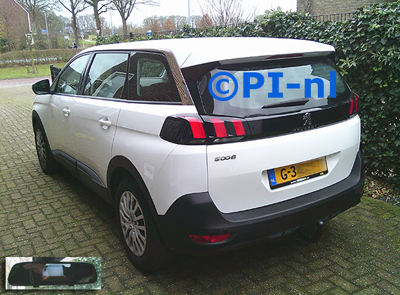 Parkeersensoren (set D 2024) ingebouwd door PI-nl in een Peugeot 5008 met canbus uit 2019. De spiegeldisplay is van de set met bumpercamera en sensoren.