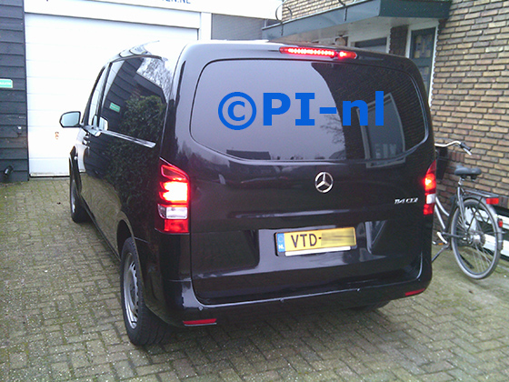 Parkeersensoren (set E 2025) ingebouwd door PI-nl in een Mercedes-Benz Vito met canbus uit 2019. De pieper werd achter de cabine geplaatst.