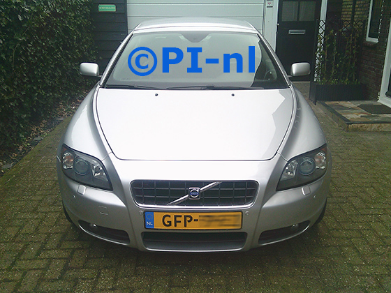 Parkeersensoren (set E 2025) ingebouwd door PI-nl in de voorbumper van een Volvo C70 Cabriolet uit 2006. De pieper werd voorin gemonteerd.