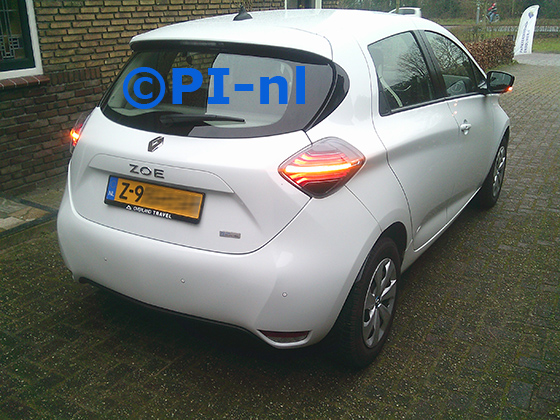 OEM-parkeersensoren (set H 2025) ingebouwd door PI-nl in een Renault Zoe uit 2020. De pieper werd voorin gemonteerd. Er werden standaard witte sensoren gemonteerd.