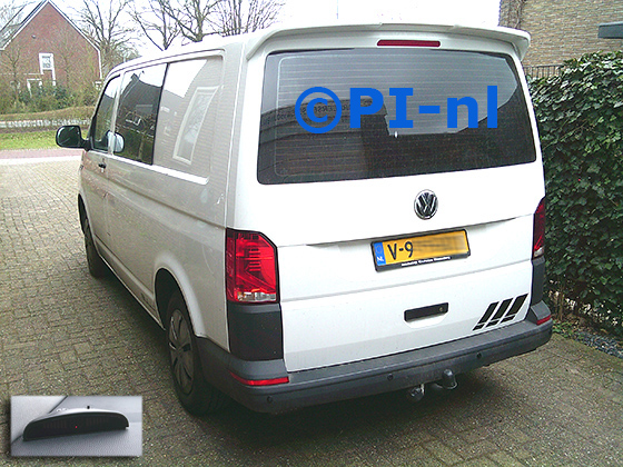 Parkeersensoren (set E 2025) ingebouwd door PI-nl in een Volkswagen Transporter met canbus uit 2024. De pieper werd voorin gemonteerd. Een kapotte parkeerset van een ander merk werd vervangen door een set van PI-nl.