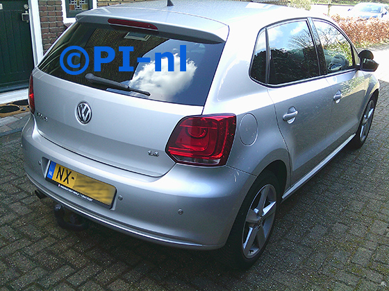 Parkeersensoren (set E 2025) ingebouwd door PI-nl in een Volkswagen Polo met canbus uit 2013. De pieper werd voorin gemonteerd. Er werden standaard zilveren sensoren gemonteerd.